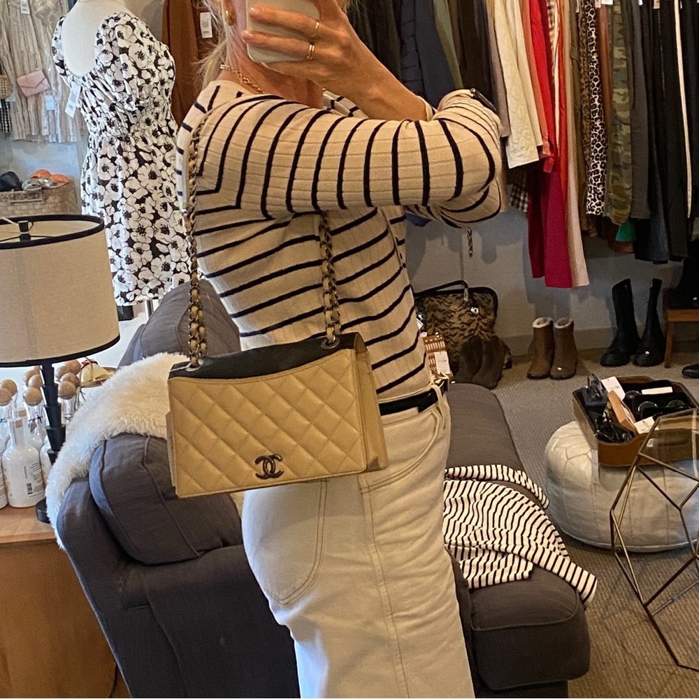 Chanel Ballerine Quilted Leather Small Flap Shoulder Crossbody Bag - Picture 16 of 16